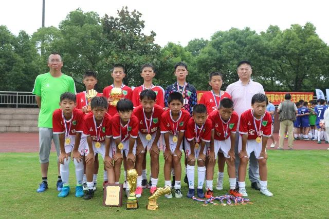 宁波男篮签下外援拉科塞维奇和芒格-马帝昂